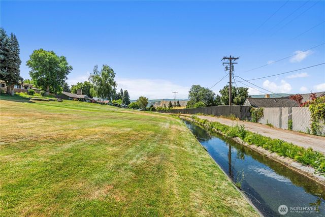 1840 Country Club Drive, East Wenatchee, WA 98802