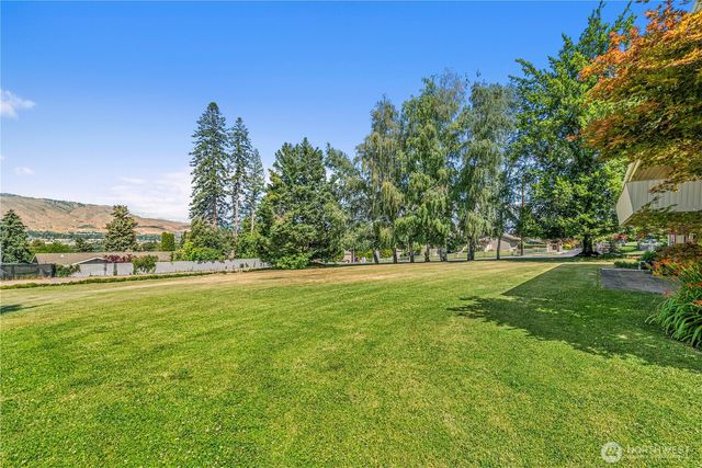 1840 Country Club Drive, East Wenatchee, WA 98802