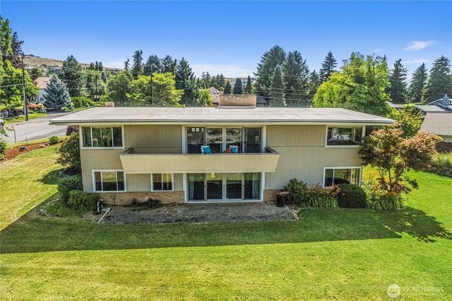 1840 Country Club Drive, East Wenatchee, WA 98802