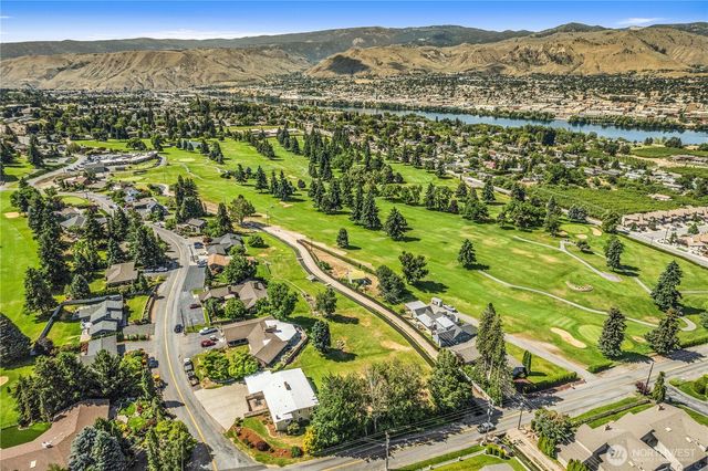 1840 Country Club Drive, East Wenatchee, WA 98802