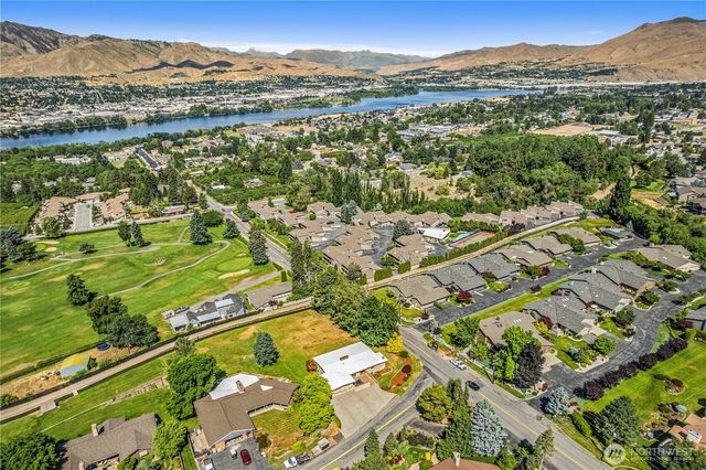 1840 Country Club Drive, East Wenatchee, WA 98802