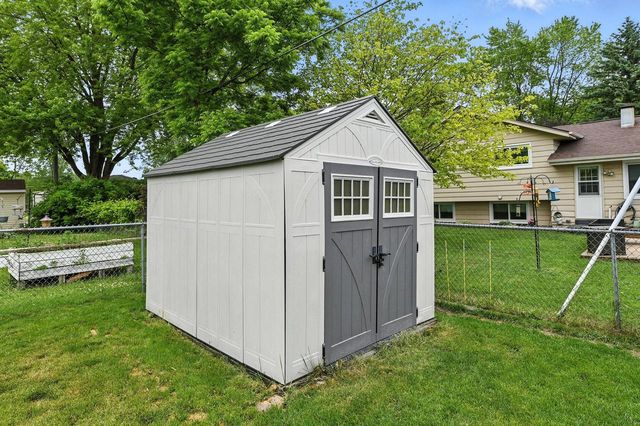 1515 16th AVENUE, Kenosha, WI 53140