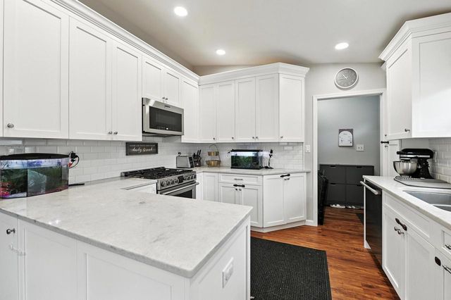 1515 16th AVENUE, Kenosha, WI 53140