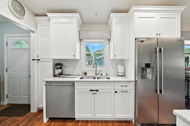1515 16th AVENUE, Kenosha, WI 53140