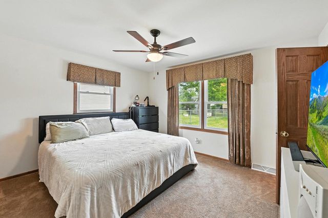 1515 16th AVENUE, Kenosha, WI 53140