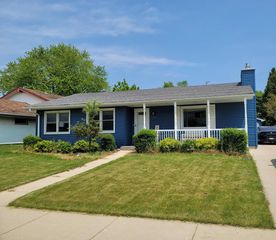 1515 16th AVENUE, Kenosha, WI 53140