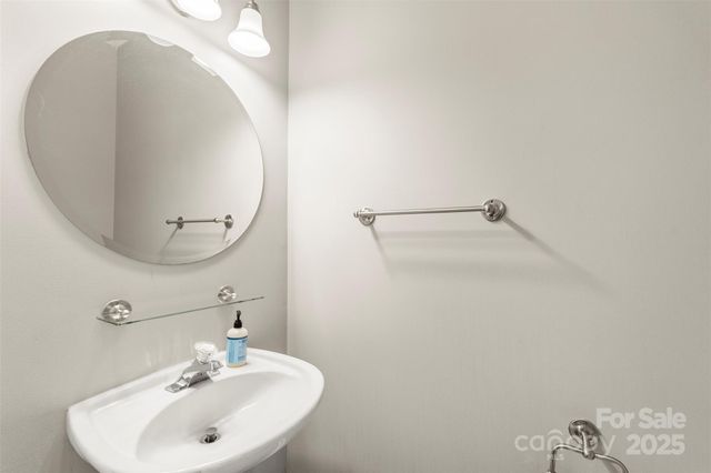 5450 Franklin Springs Circle, Charlotte, NC 28217