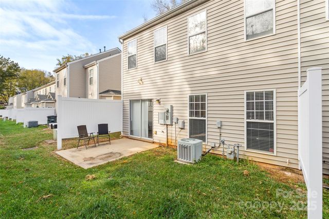 5450 Franklin Springs Circle, Charlotte, NC 28217