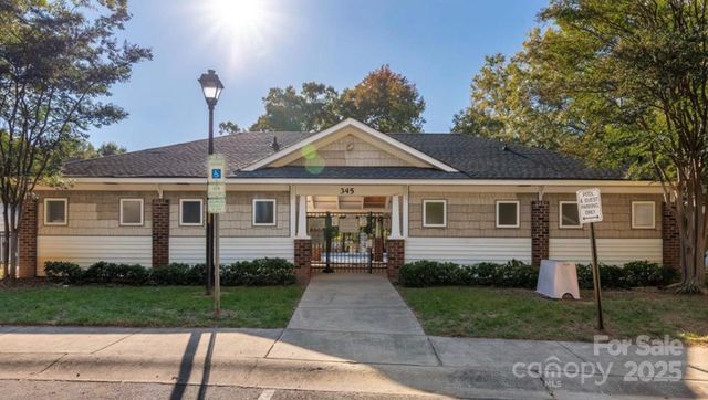 5450 Franklin Springs Circle, Charlotte, NC 28217