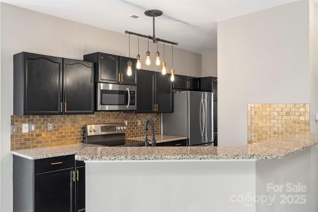 5450 Franklin Springs Circle, Charlotte, NC 28217