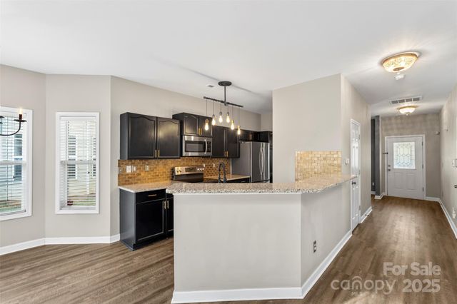 5450 Franklin Springs Circle, Charlotte, NC 28217