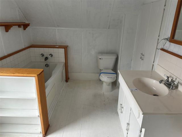 325 W 8th Street S, Newton, IA 50208