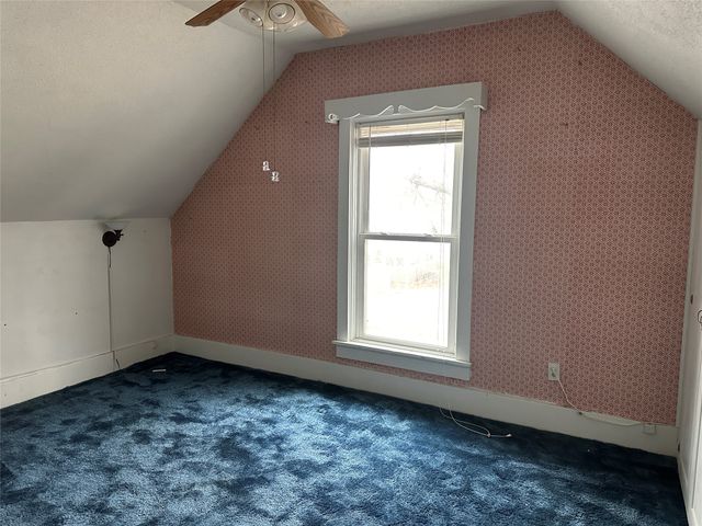 325 W 8th Street S, Newton, IA 50208