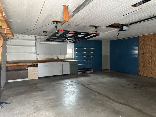 325 W 8th Street S, Newton, IA 50208