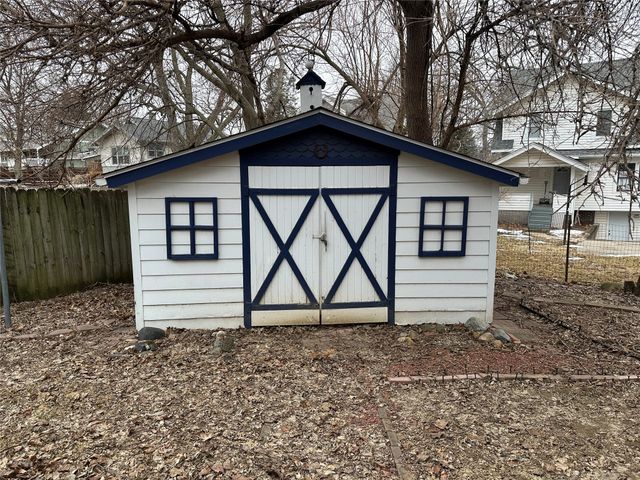 325 W 8th Street S, Newton, IA 50208