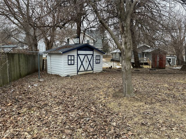 325 W 8th Street S, Newton, IA 50208