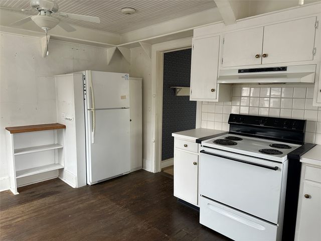 325 W 8th Street S, Newton, IA 50208