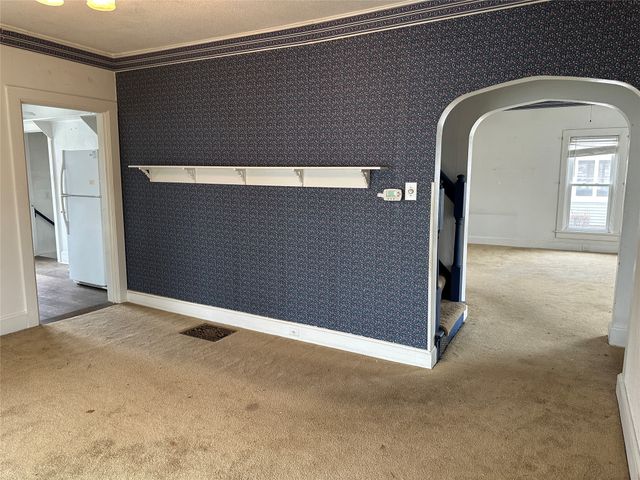 325 W 8th Street S, Newton, IA 50208