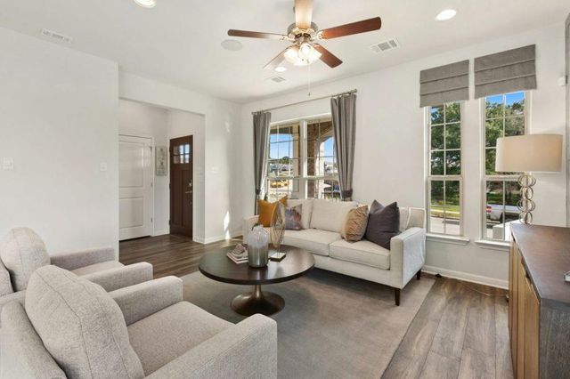 16703 Radiant DR, Manor, TX 78653