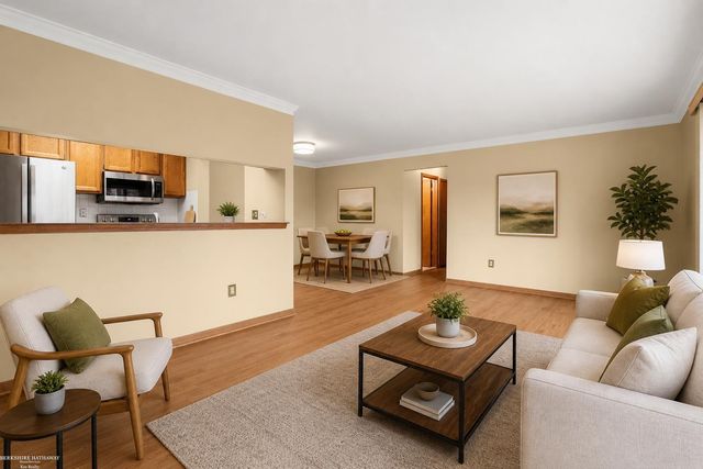 15089 Newberry Court, Shelby, MI 48315