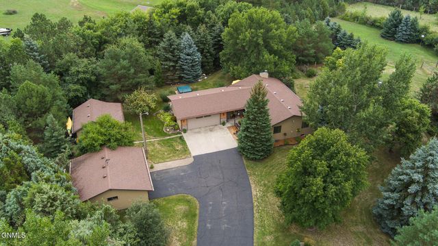 4101 W Heart Road, Bismarck, ND 58504 property photo
