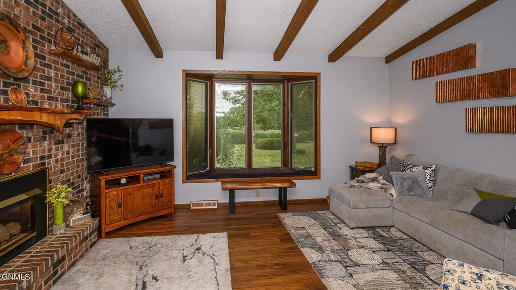 4101 W Heart Road, Bismarck, ND 58504 photo 5