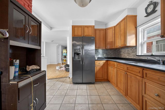 121-44 6th Avenue, College Point, NY 11356