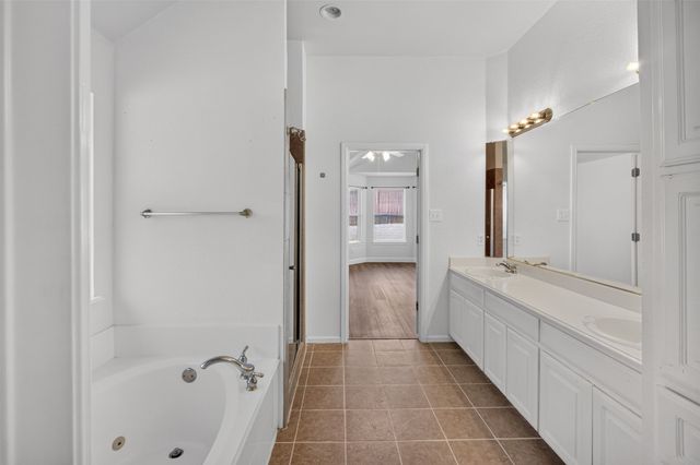 2921 Silvercrest Lane, Grapevine, TX 76051
