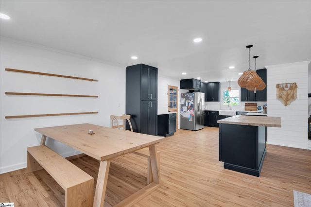 1 12th Street, Greer, SC 29651