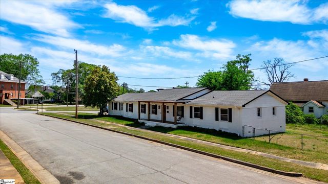 1 12th Street, Greer, SC 29651