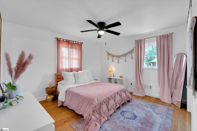 1 12th Street, Greer, SC 29651