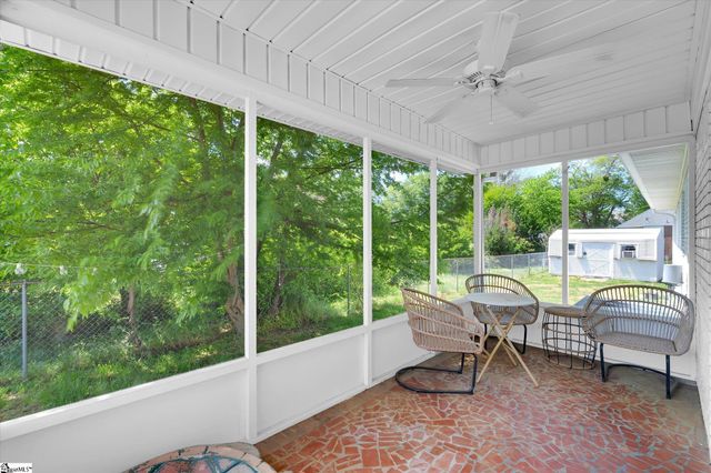 1 12th Street, Greer, SC 29651