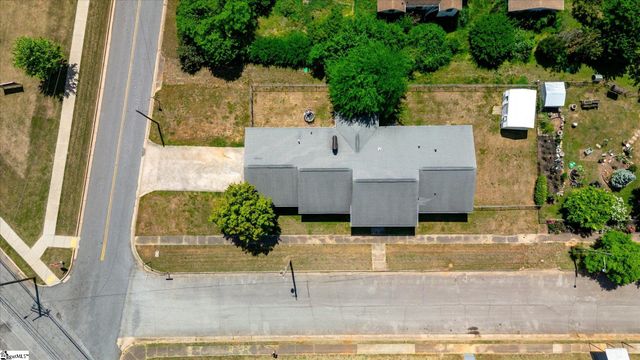 1 12th Street, Greer, SC 29651