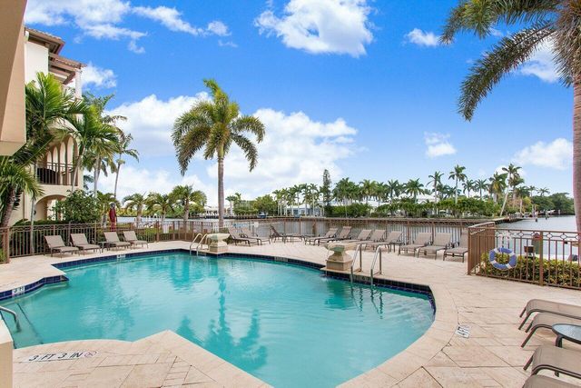 3018 Waterside Circle, Boynton Beach, FL 33435