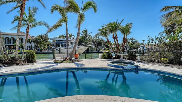 732 SIESTA DRIVE, Sarasota, FL 34242