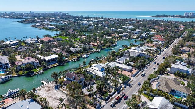 732 SIESTA DRIVE, Sarasota, FL 34242