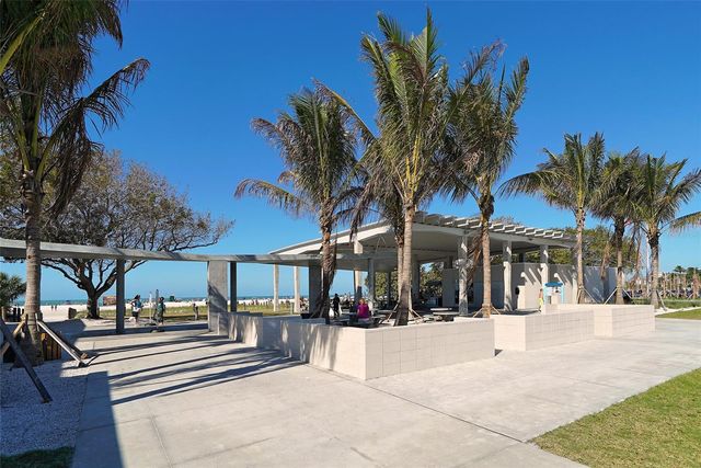 732 SIESTA DRIVE, Sarasota, FL 34242