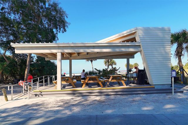 732 SIESTA DRIVE, Sarasota, FL 34242