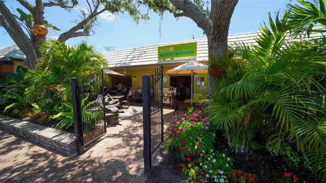 732 SIESTA DRIVE, Sarasota, FL 34242