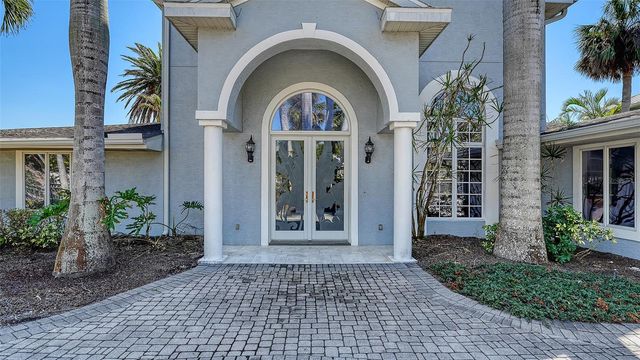 732 SIESTA DRIVE, Sarasota, FL 34242