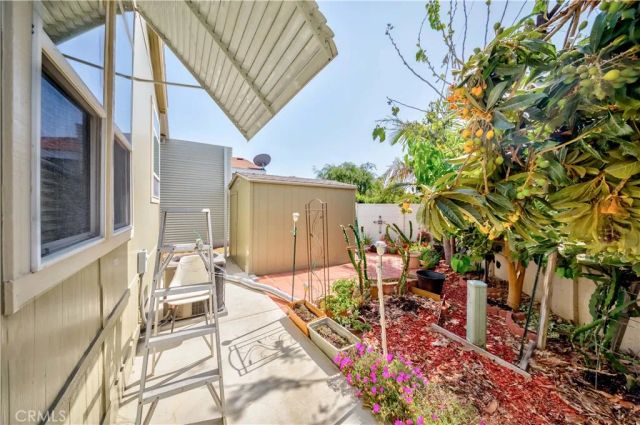 15 Pine Via, Anaheim, CA 92801