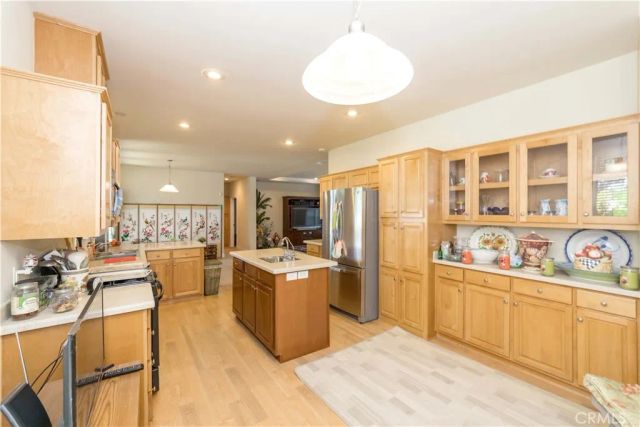 15 Pine Via, Anaheim, CA 92801