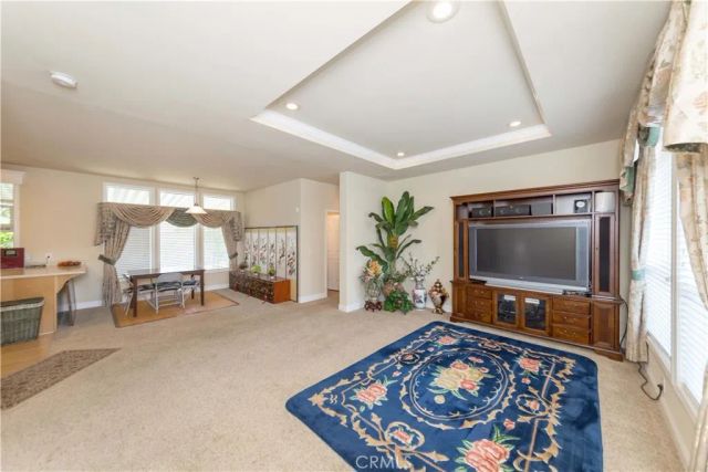 15 Pine Via, Anaheim, CA 92801