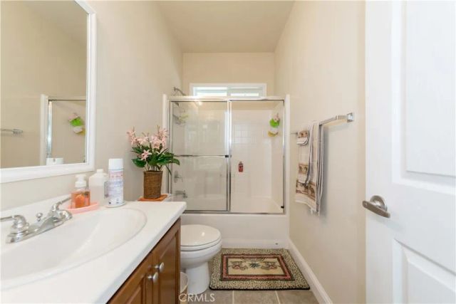 15 Pine Via, Anaheim, CA 92801