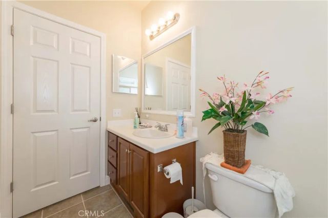 15 Pine Via, Anaheim, CA 92801