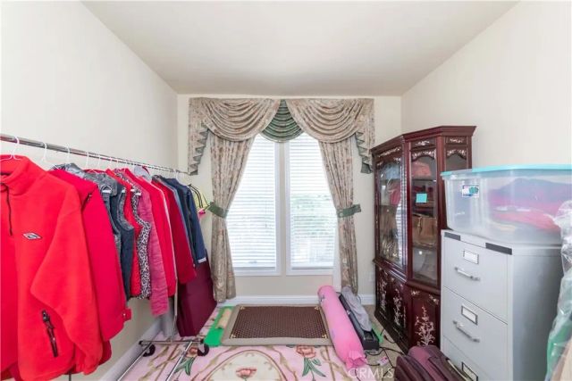 15 Pine Via, Anaheim, CA 92801
