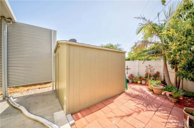 15 Pine Via, Anaheim, CA 92801