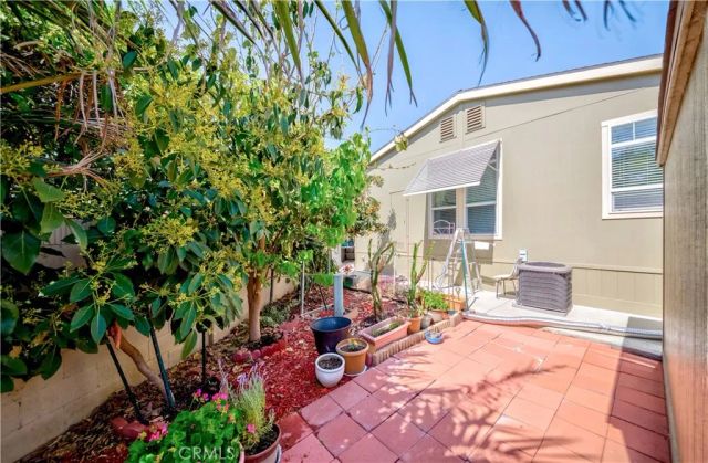 15 Pine Via, Anaheim, CA 92801