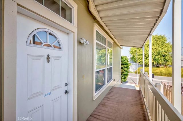 15 Pine Via, Anaheim, CA 92801