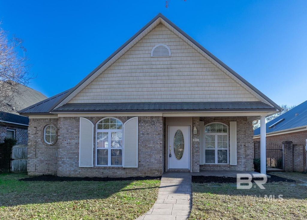 214 Hawthorne Circle, Fairhope, AL 36532